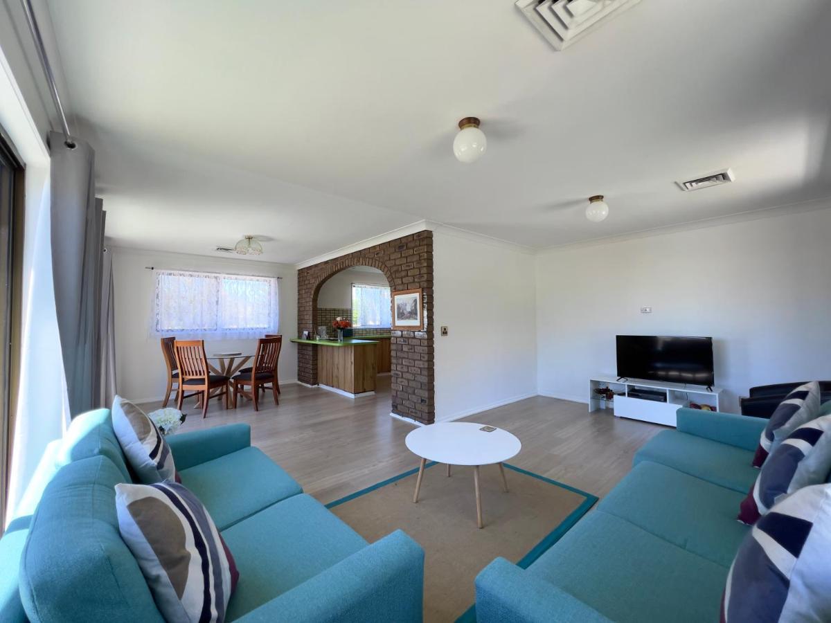 Albury Garden Court Motel Екстериор снимка