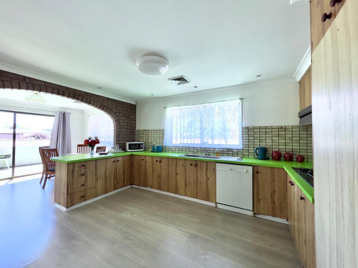 Albury Garden Court Motel Екстериор снимка