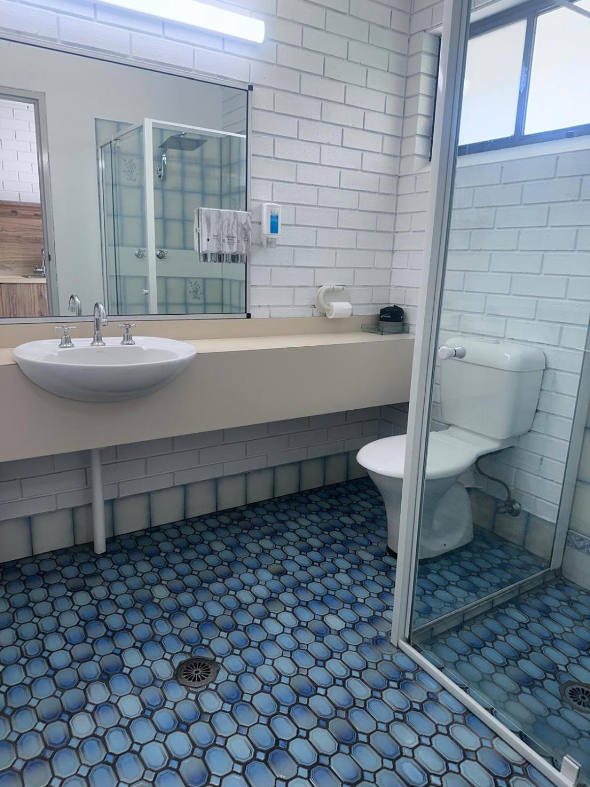 Albury Garden Court Motel Екстериор снимка