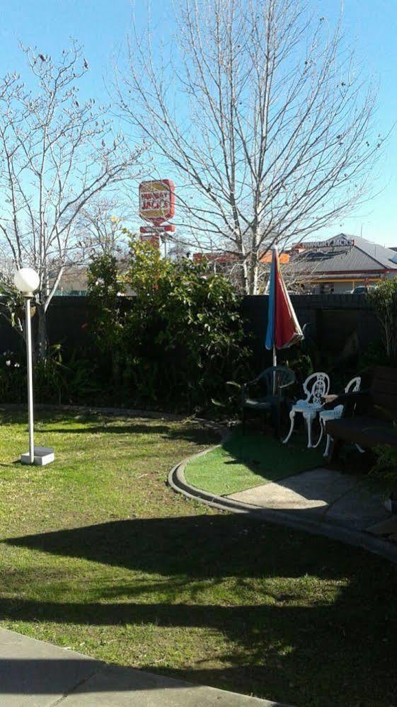 Albury Garden Court Motel Екстериор снимка